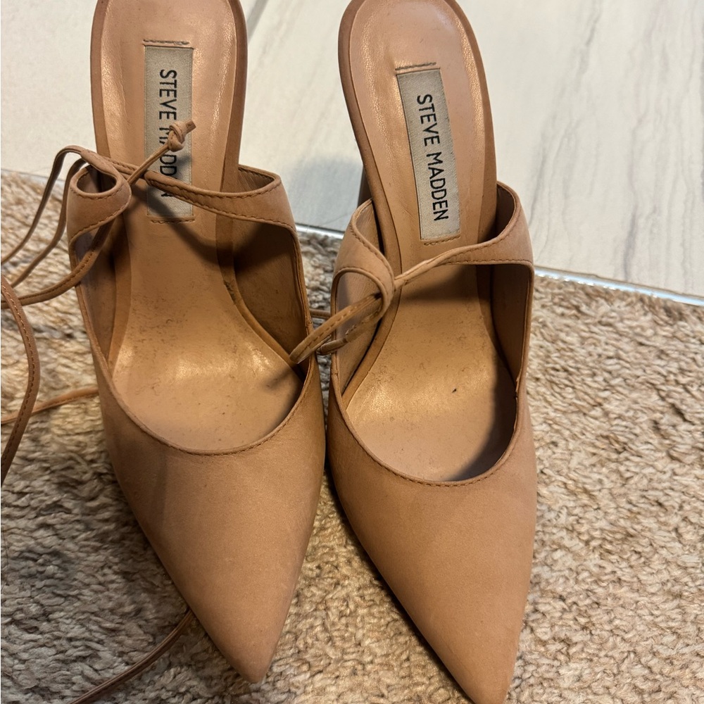 Steve Madden Tan Pointed Toe Heels